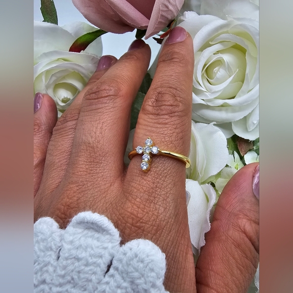 ♥️ Faithful Golden Cross RingCross - Picture 3 of 6